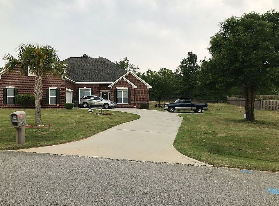 1st image of 2606 New Hope Cir