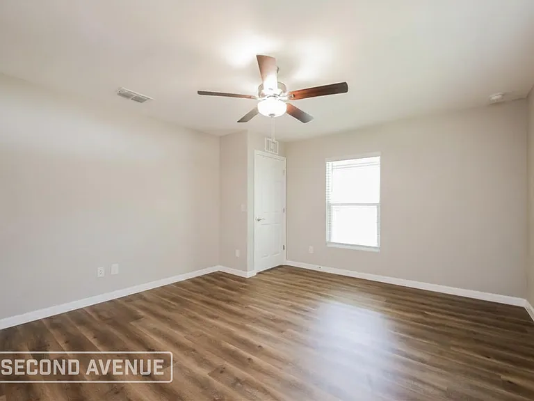 17124 Johns Ave — Photo 14