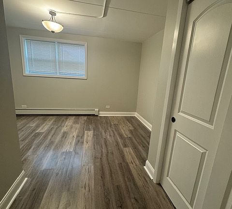 5th image of 1704-1704 Indianapolis Blvd #11