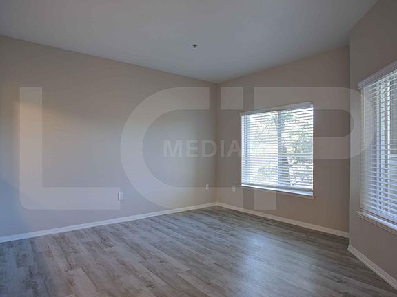 3rd image of 2150 Valley Oak Ln #1102