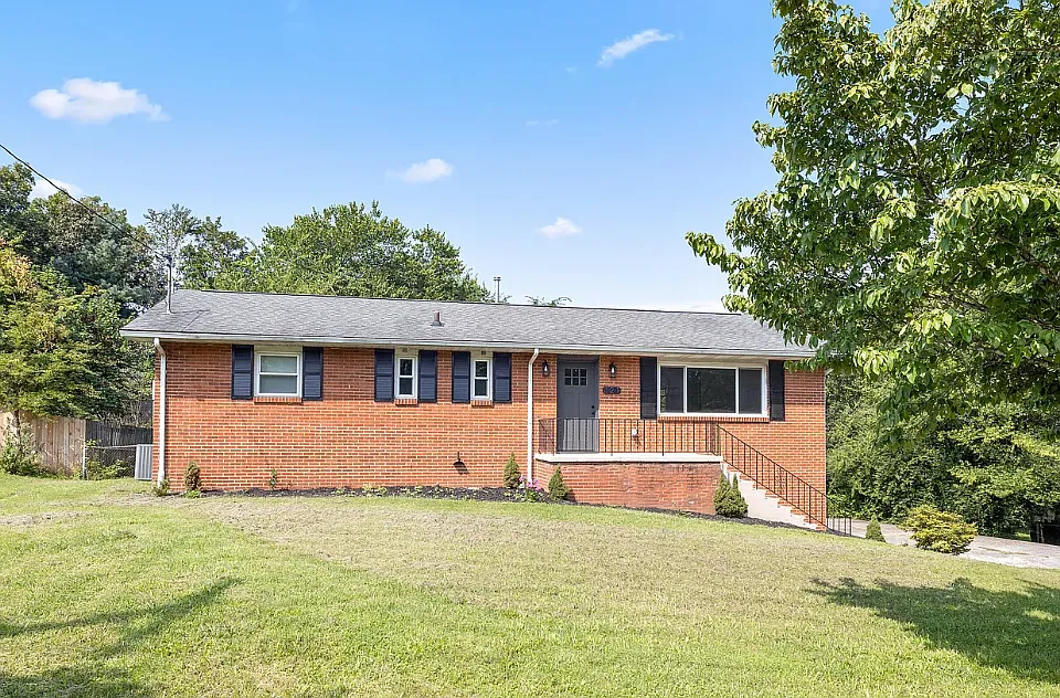 121 Peterson Rd