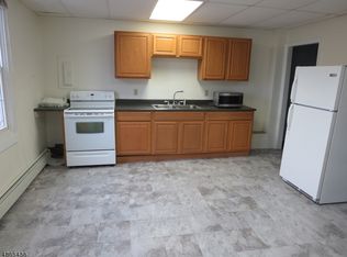 6 Kelly Pl APT 2, Stanhope, NJ 07874