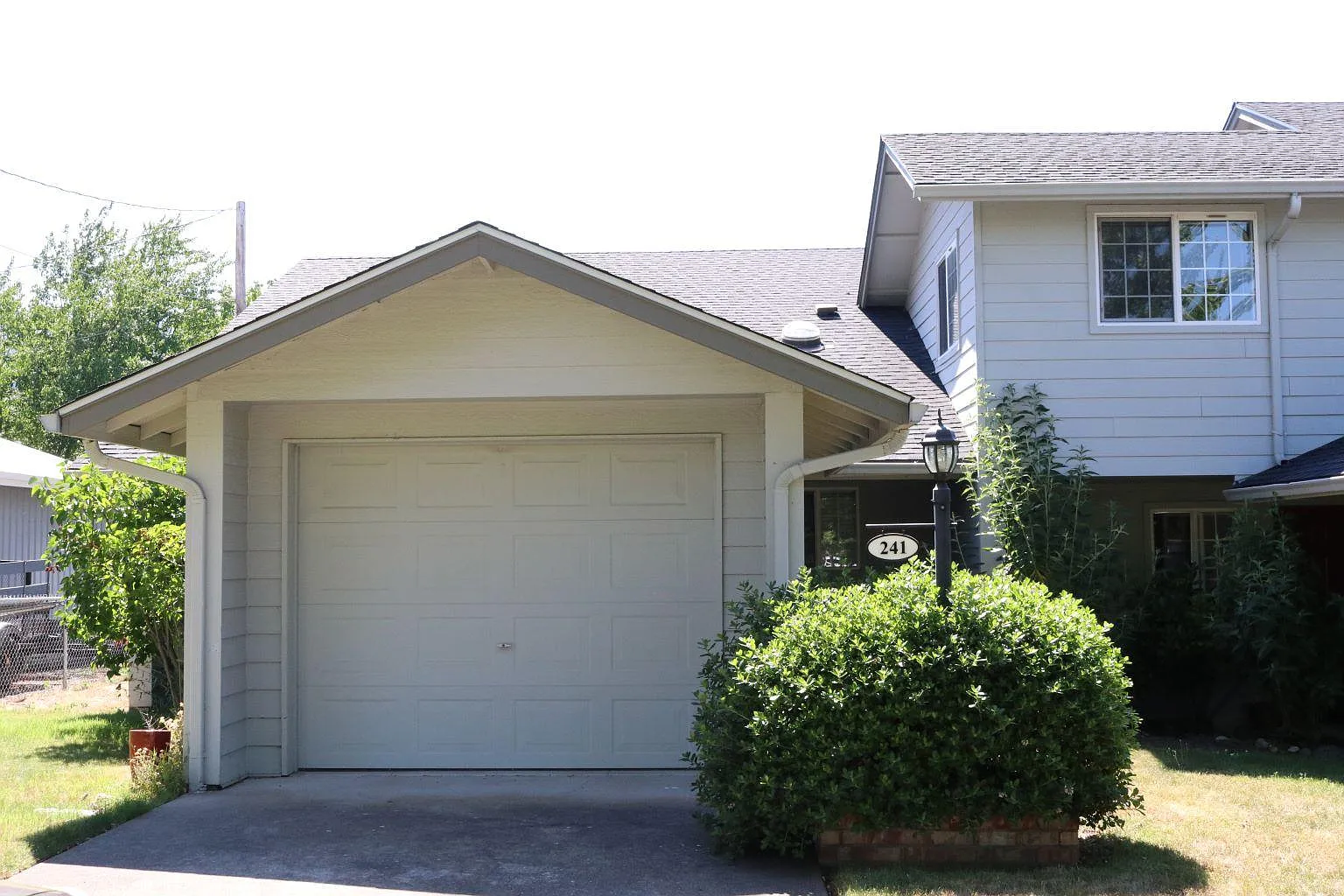 241 Clay St photo 1