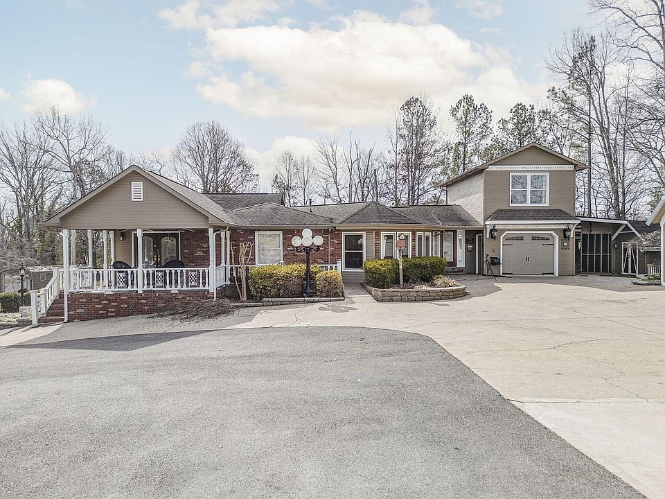 1st image of 109 E Circle Dr
