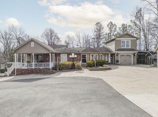 109 E Circle Dr, Rossville, GA 30741