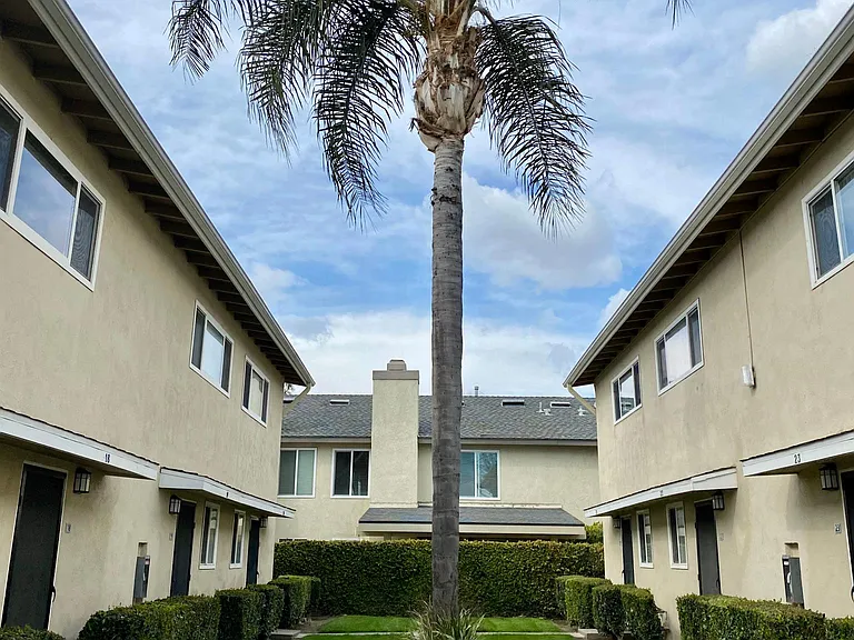 Villas at Orange — Photo 27