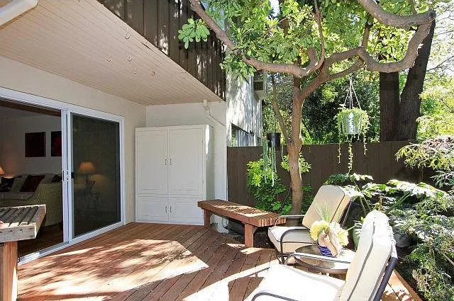 321 Poe St — Photo 1