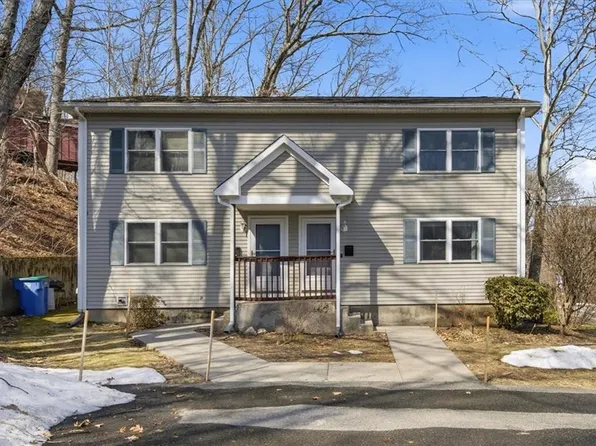 131 New River Rd, Lincoln, RI 02838