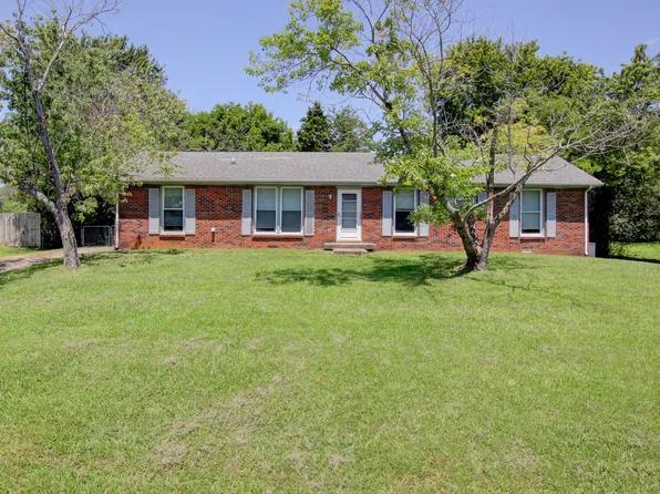 521 Cheatham Dr, Clarksville, TN 37042