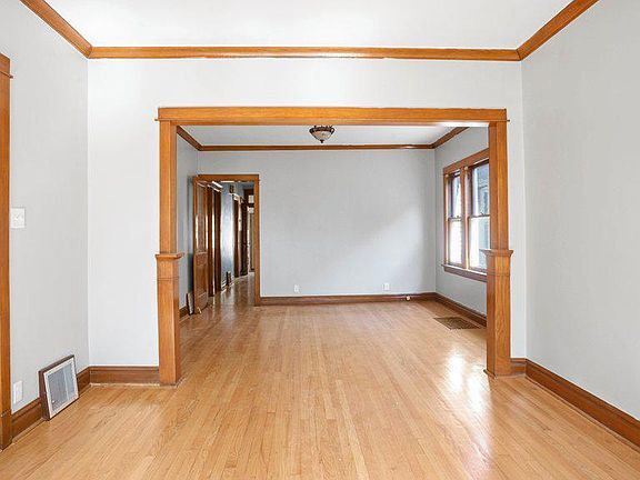 3rd image of 1421 Scoville Ave