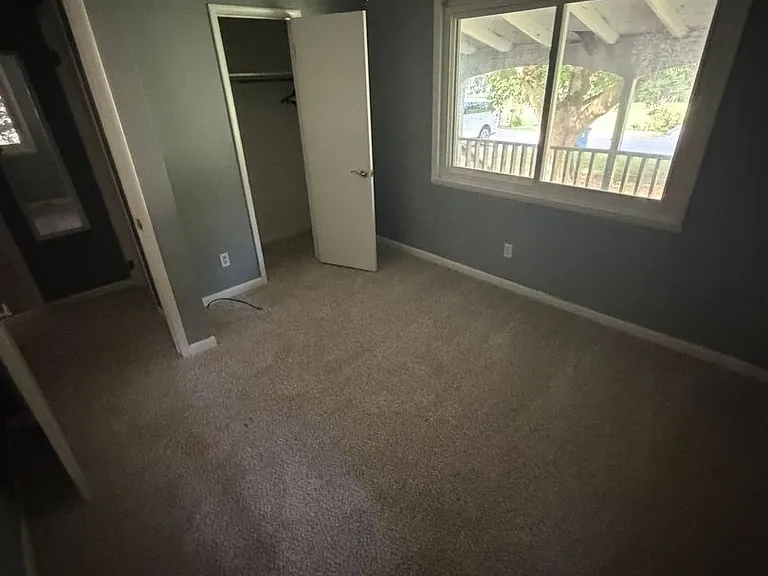 308 S Broad St — Photo 7