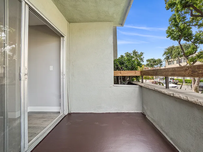 Leyden Apartments — Photo 31