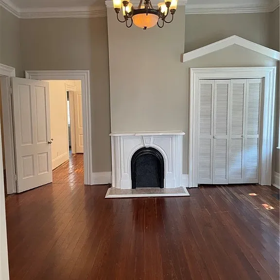 228 E Henry St #A — Photo 10