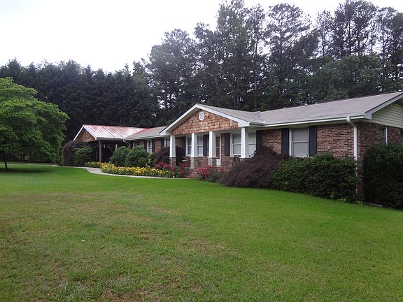 2nd image of 2082 Clay Dr SW