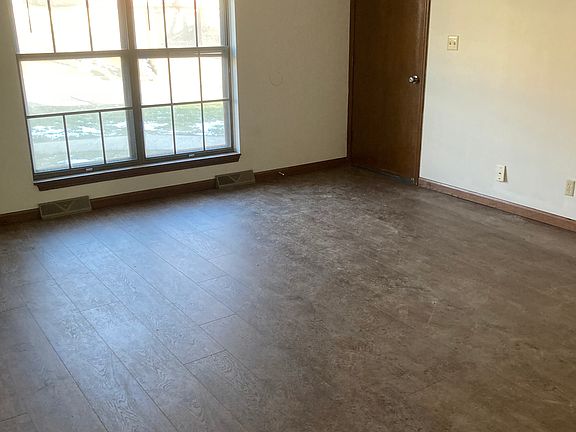 4th image of 1013 Shepard Ln