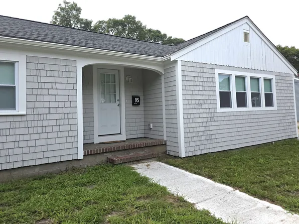 95 Lincoln Rd #2, Hyannis, MA 02601