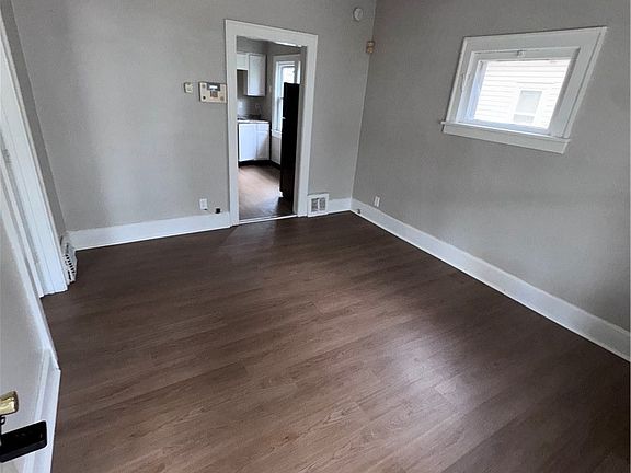 4th image of 2793 E 125th St