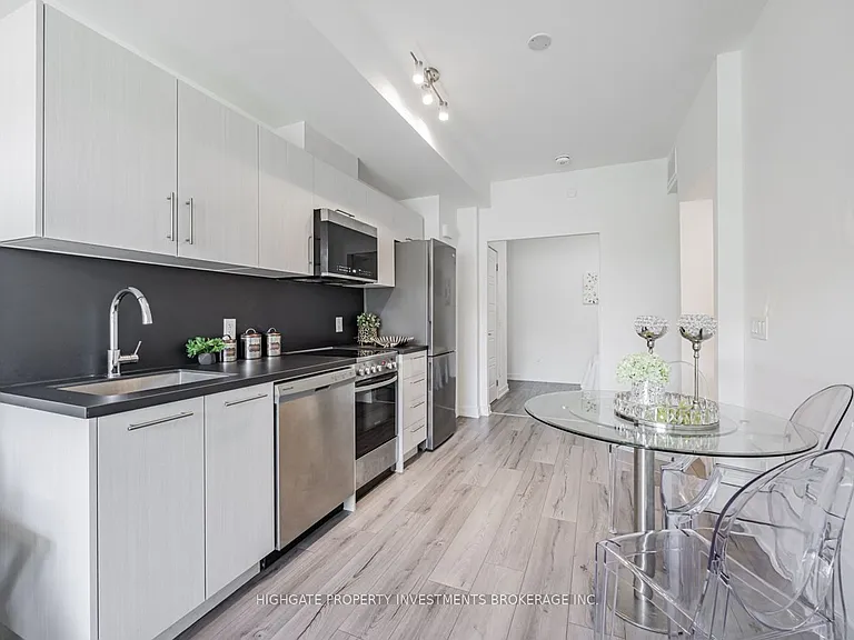 266 Finch Ave E #13 — Photo 8