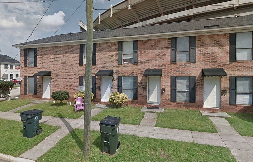 1st image of 807 11th Ave