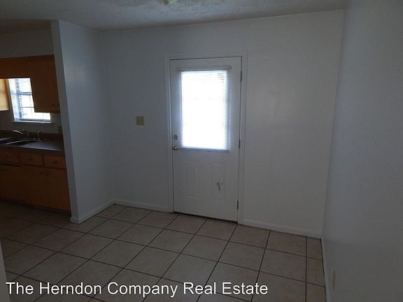 4th image of 4135 Pebble Creek Dr