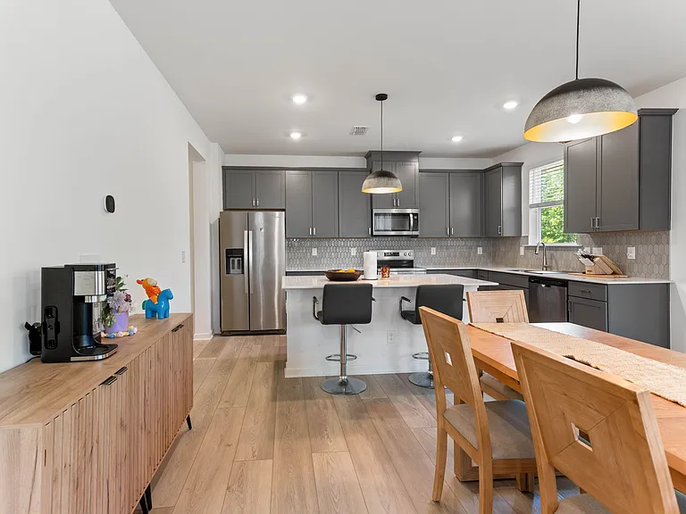 1537 Underbrush Dr — Photo 13