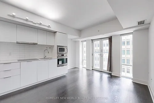 955 Bay St Photo 1