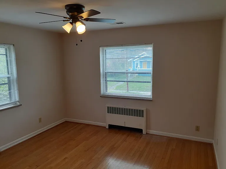 1494 Beacon St #4 — Photo 4