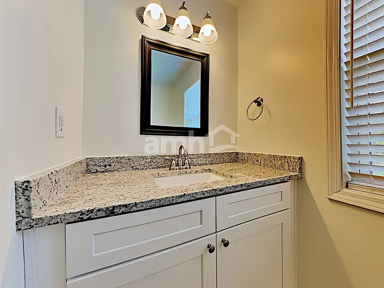 80 Lloyd Dr — Photo 15