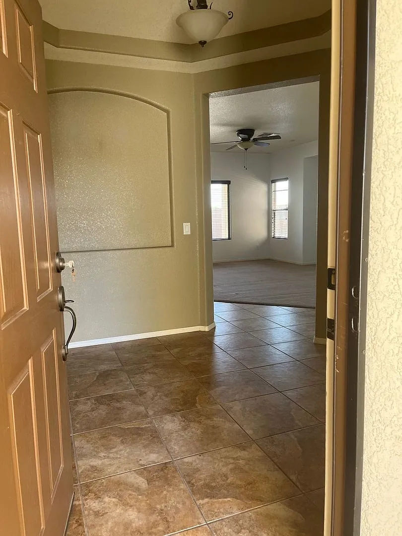 Building Photo - 1307 Paso Robles Ave