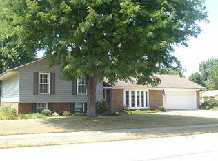 1207 Queensbury Dr, Celina, OH 45822
