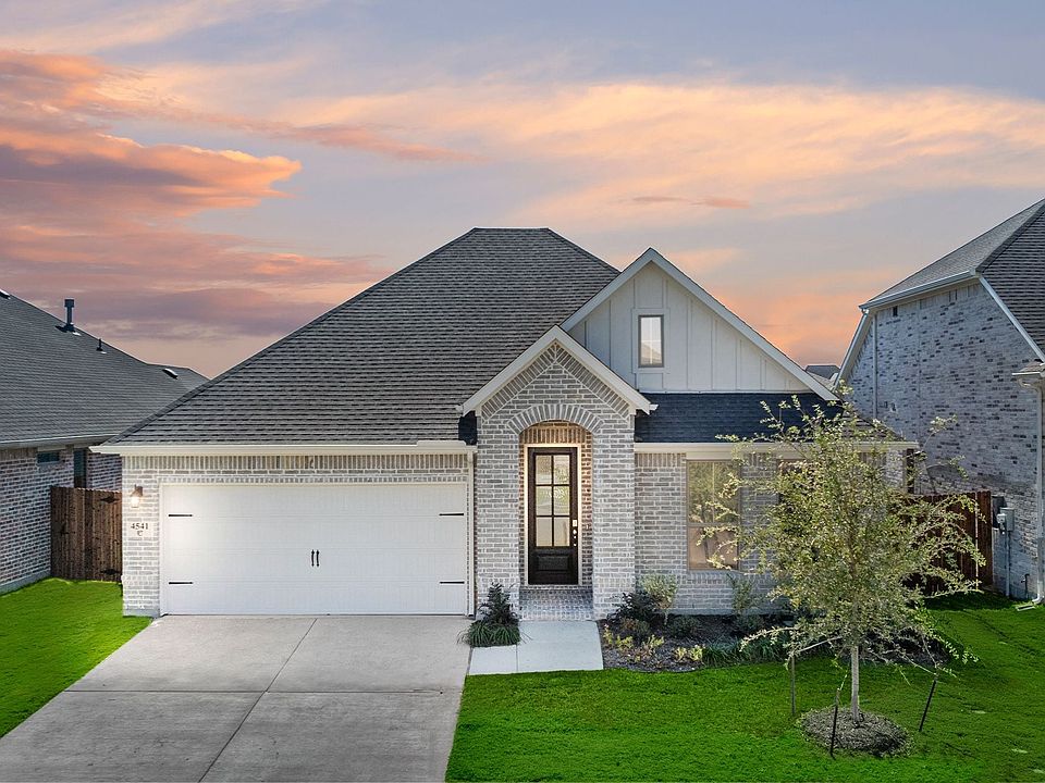 1st image of 4541 Brentfield Dr