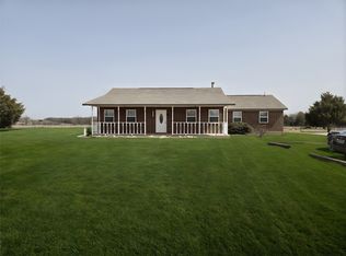 1001 N Atkins Dr, Celeste, TX 75423