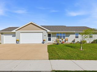 2220 Antelope Trl, Kaukauna, WI 54130