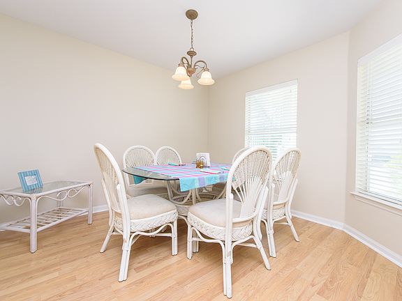 4th image of 208 16th St Unit C