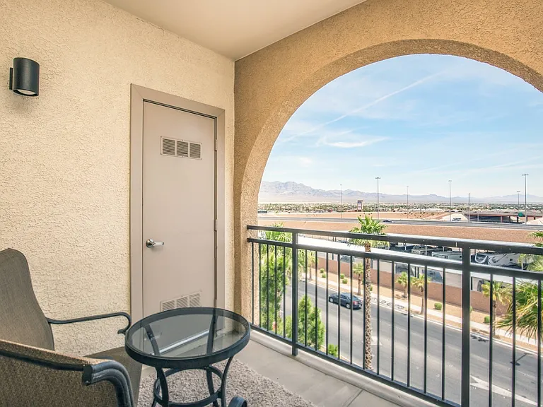 2D2 1221 SQ FT 2 Bed 2 Bath