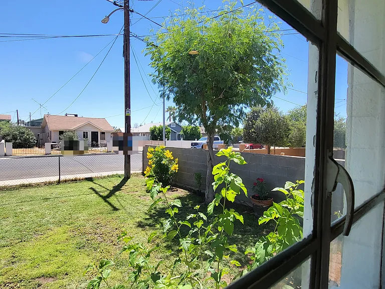 1040 N 27th Pl — Photo 87
