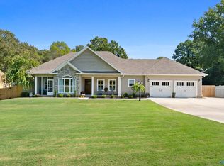 93 Bell Dr, Trinity, AL 35673