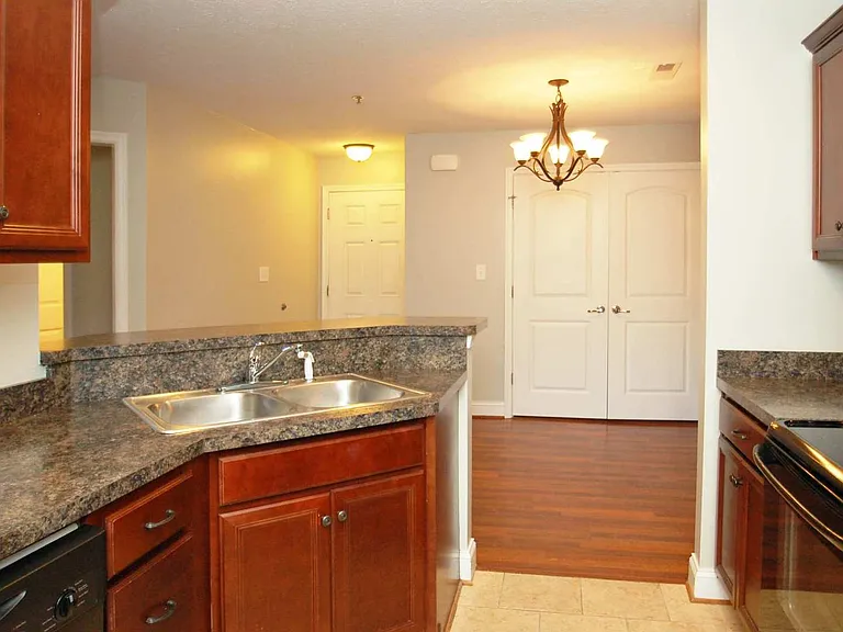 100 Capstone Dr #3 — Photo 15