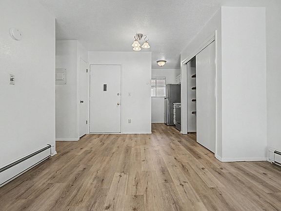 4th image of 3156 Lakeside Dr APT 305