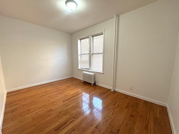 3rd image of 3178 35th St APT 1