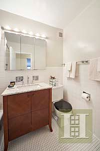 5th image of 315 W 70th St APT 3D