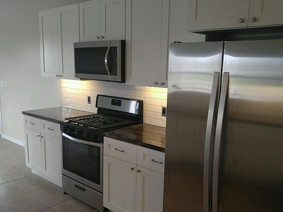 4th image of 226 16th Ave SE