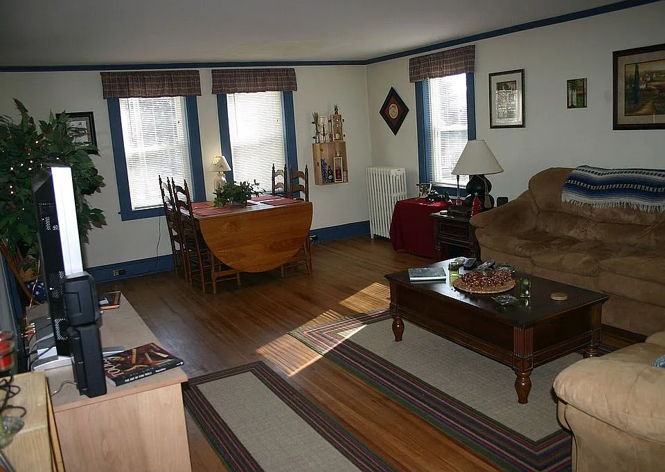 Living Rm, Guest House