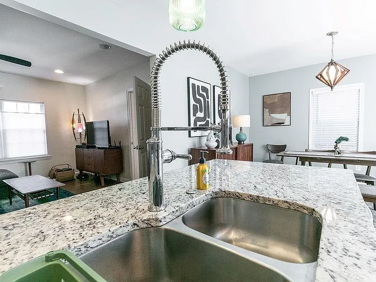 518 Erin Ave SW — Photo 17