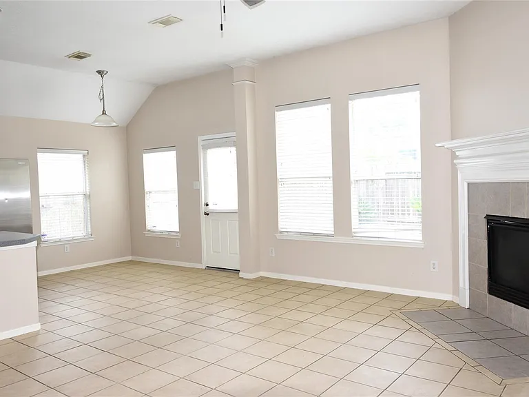 2705 Hewn Rock Way — Photo 9