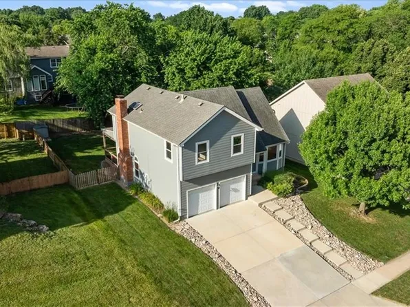 5607 W 157th St, Overland Park, KS 66223