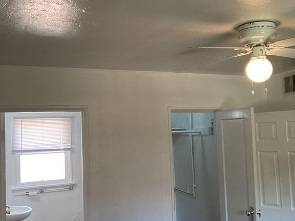 4th image of 1000 E Water St #11297352