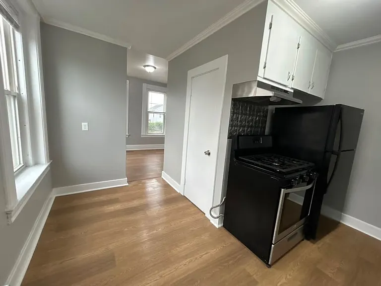 40 Pearl St — Photo 6