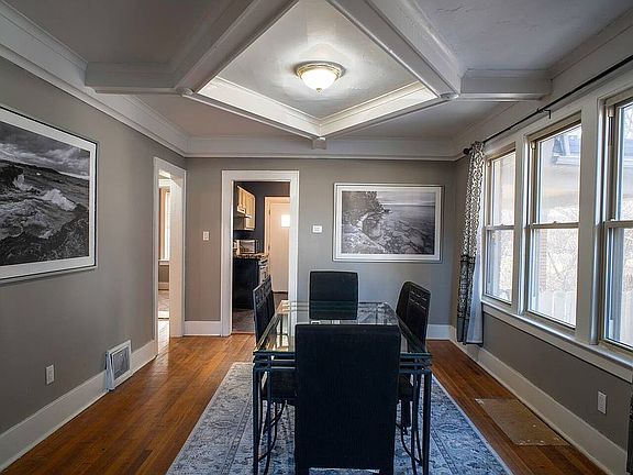 3rd image of 383 Chalmers St