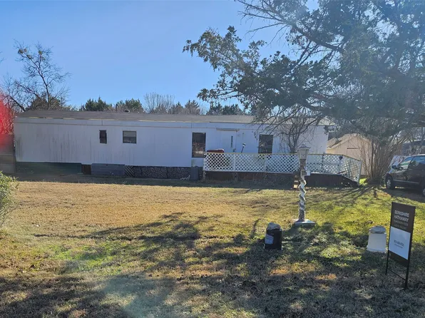 1805 Mobile Rd, Grand Prairie, TX 75052